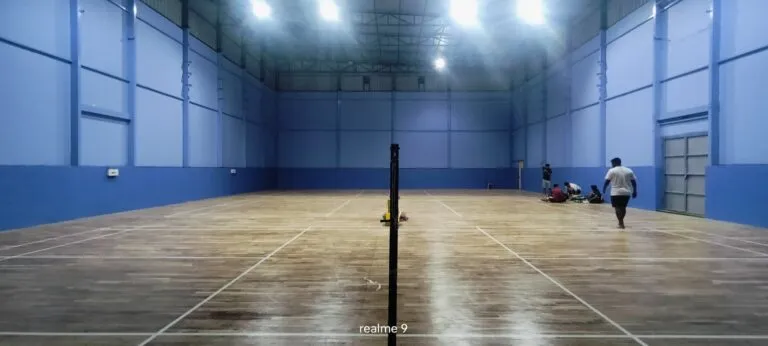 3 Badminton Courts, Teak Wood Flooring – Channawar E Mandir – photo 8